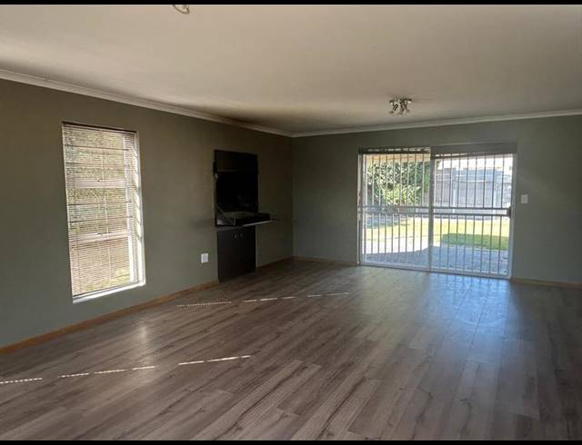 3 BEDROOM PROPERTY TO RENT IN PROTEA HEIGHTS